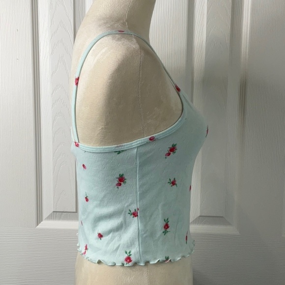 Colsie Spaghetti Strap Crop Top Size M - Picture 4 of 9